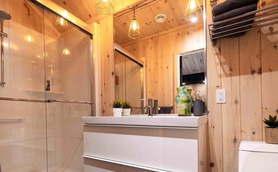 Shower, Bathroom