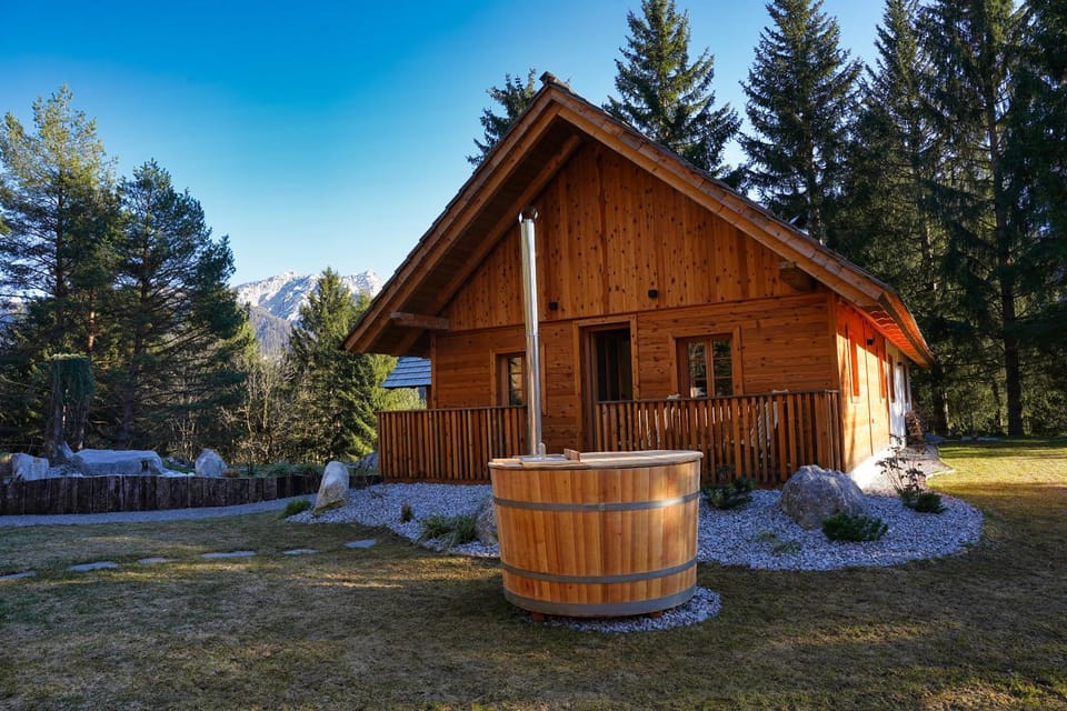 Property building, Garden, Hot Tub, Garden view