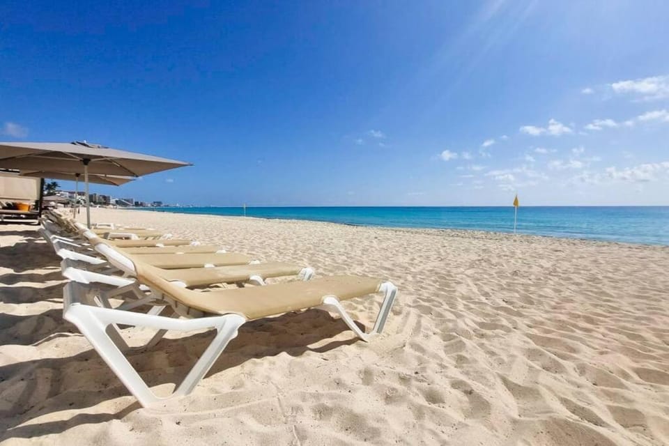 Day, Natural landscape, Beach, sunbed