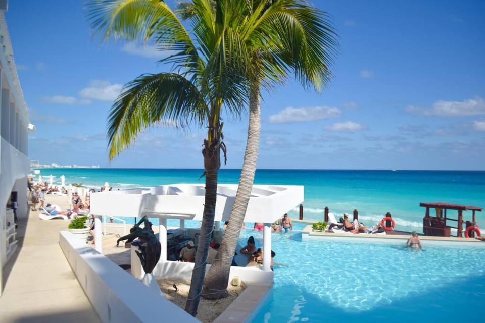 Natural landscape, Sea view, Swimming pool