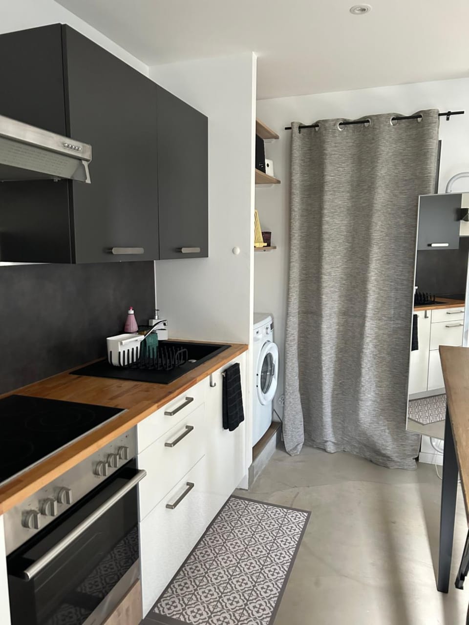 Studio industriel loft neuf avec parking privé Apartment in Strasbourg