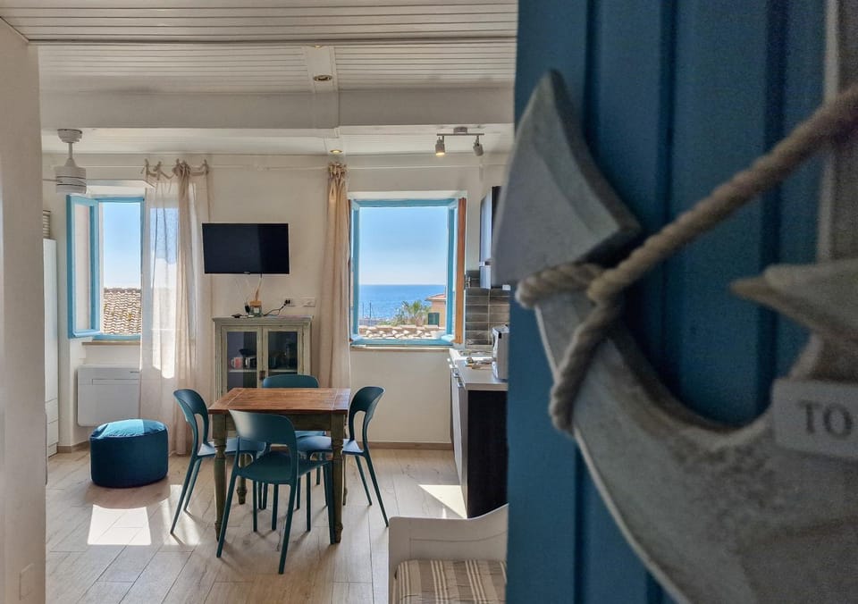 Loft Azzurro Old City Center Apartment in Tuscany