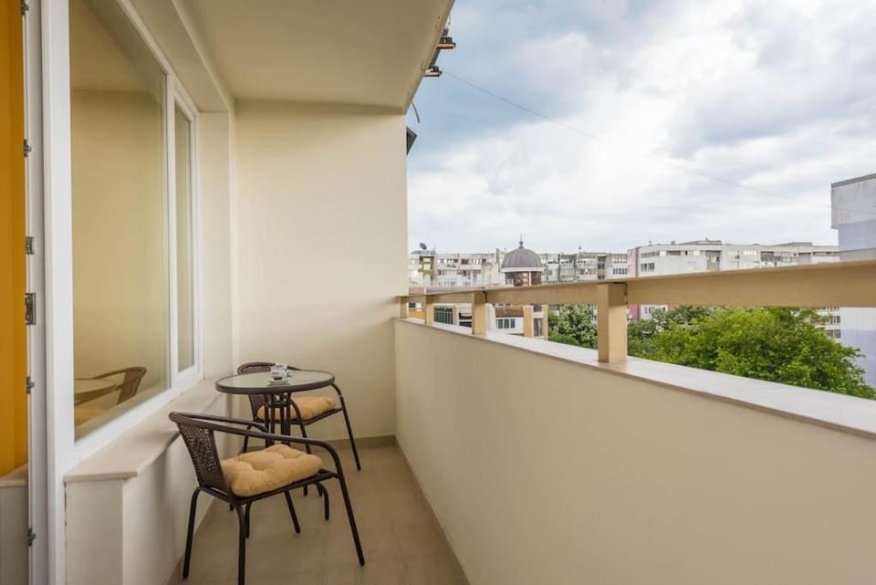 Day, Balcony/Terrace