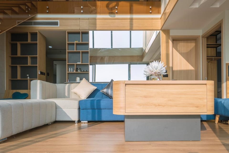 Living room, Seating area