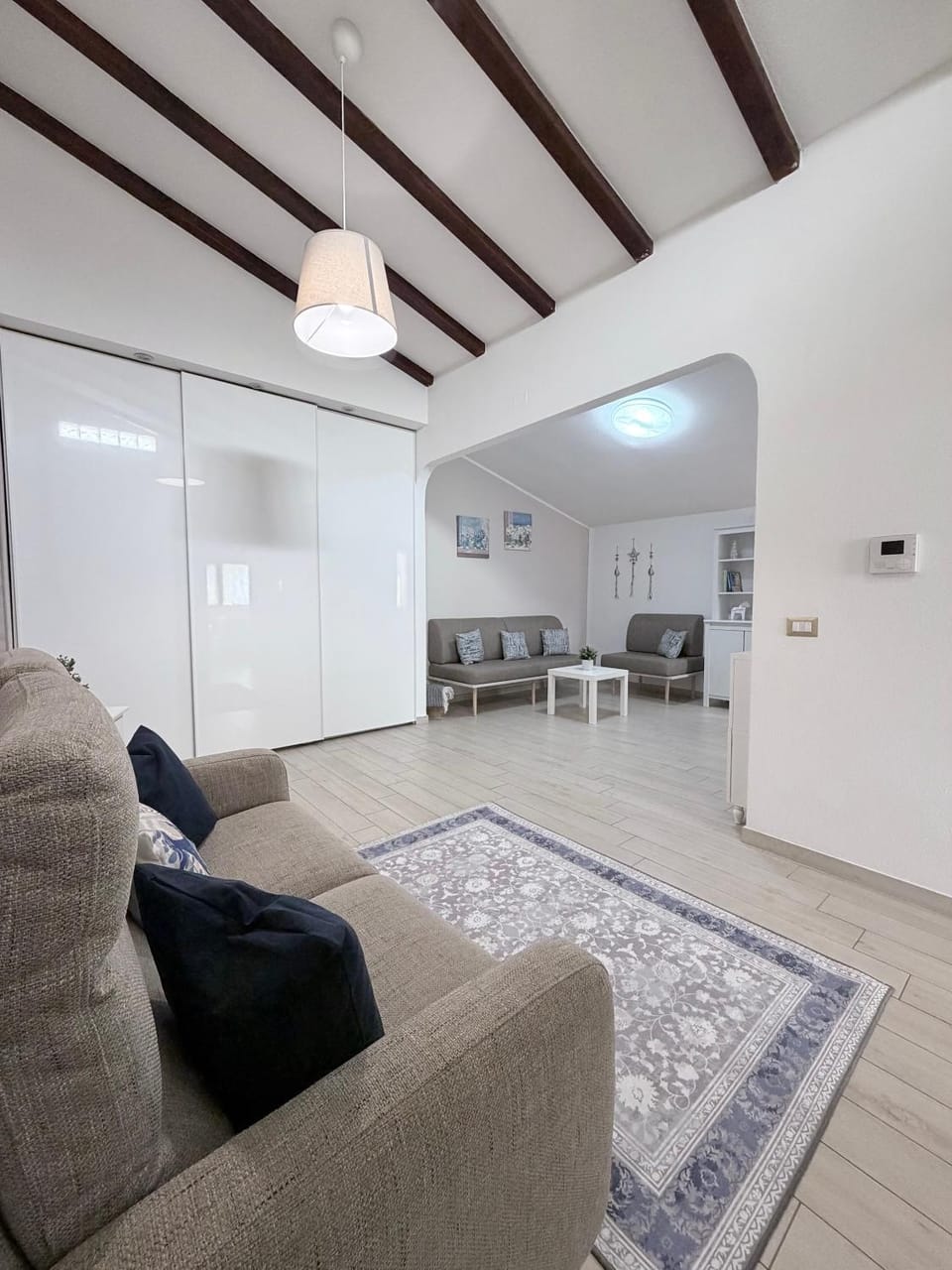 Communal lounge/ TV room, Living room, Seating area, Family, furniture, internet, air conditioner