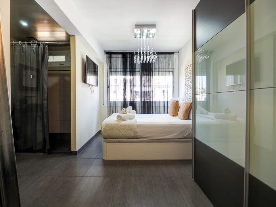 Bed, Photo of the whole room, Bedroom, wardrobe