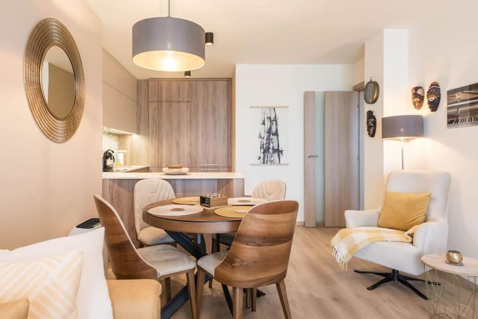 Kitchen or kitchenette, Living room, Dining area