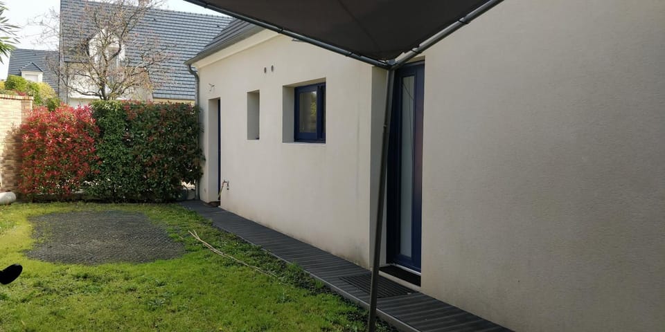 Logement entier, indépendant et au calme (2 à 4 personnes) à Cormeilles en Parisis, à 15 mn de Paris House in Île-de-France
