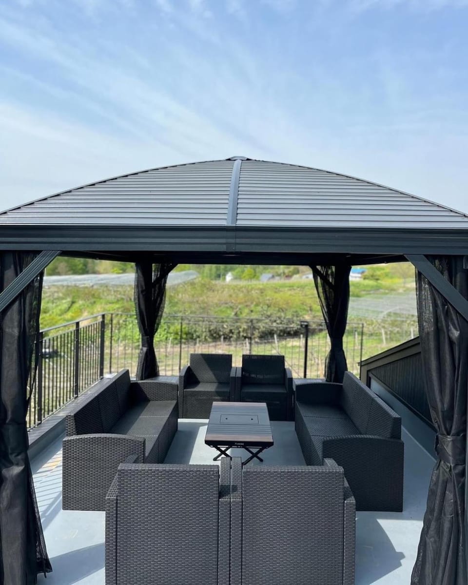 BBQ facilities, Balcony/Terrace