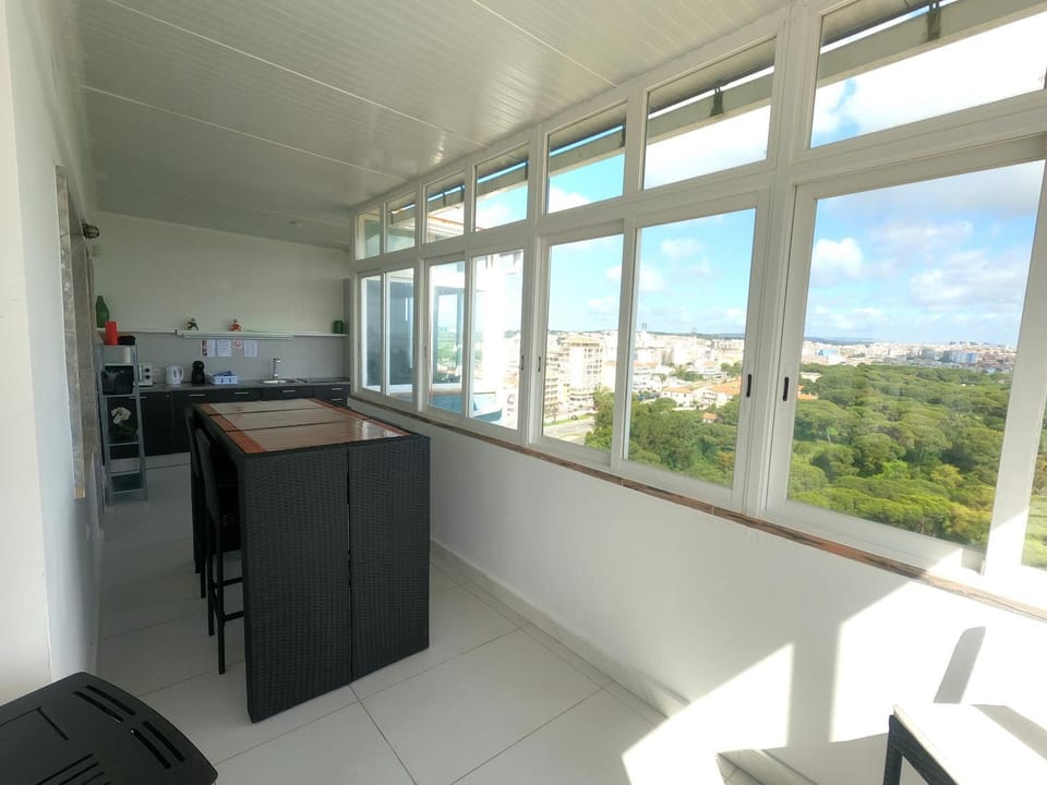 Balcony/Terrace, Kitchen or kitchenette, Dining area
