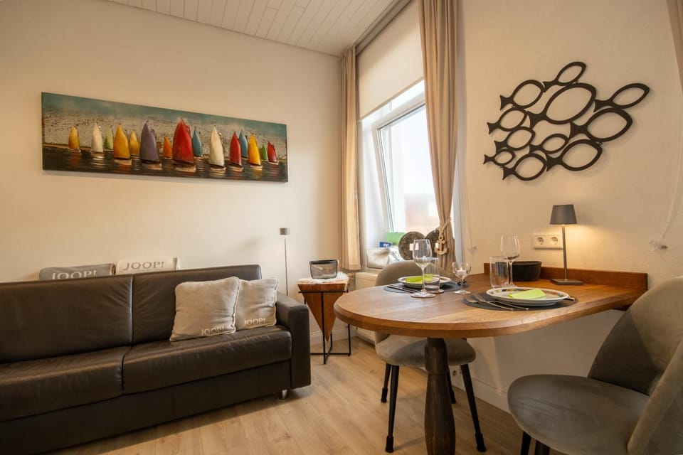 Living room, Food