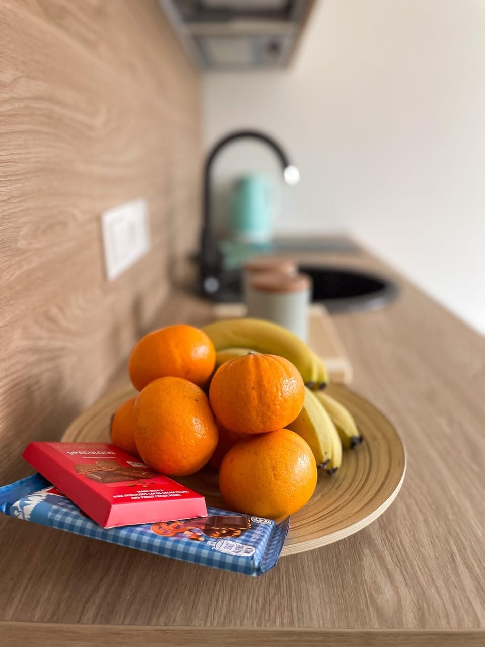 Kitchen or kitchenette, Food and drinks, Food