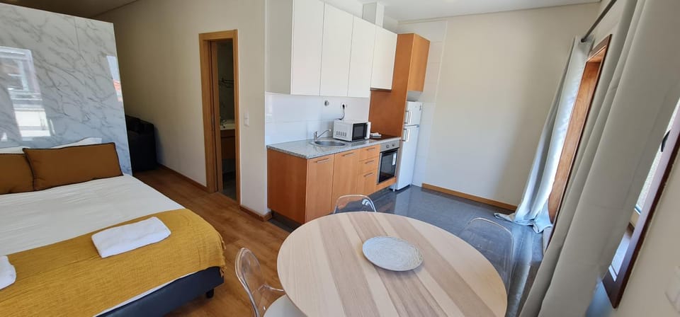 Tomas FLAT Front Apartment in Porto