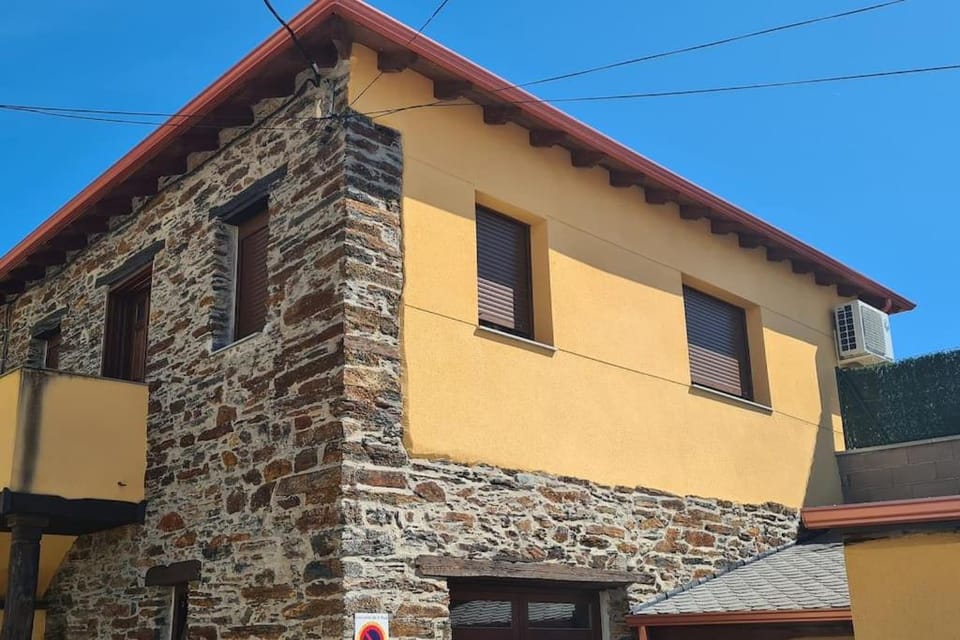 O Lar de Alba House in Galicia