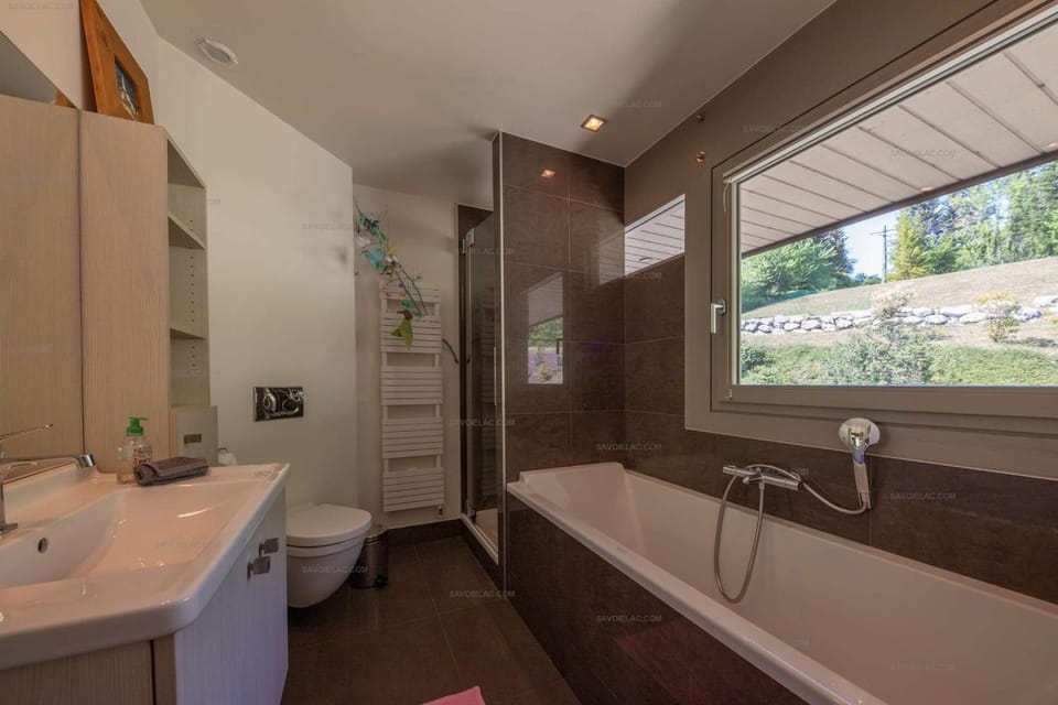 Bathroom, Bath