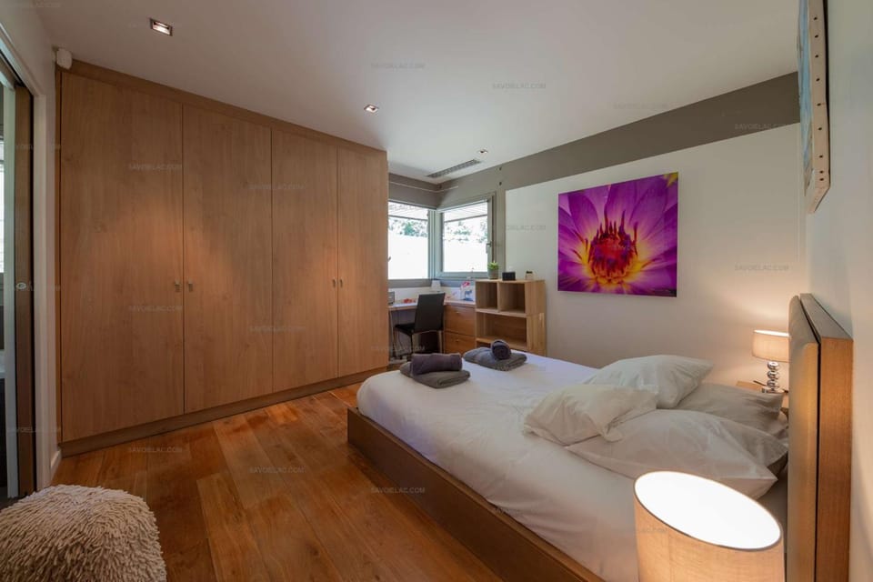 Bed, Photo of the whole room, Bedroom, towels, wardrobe
