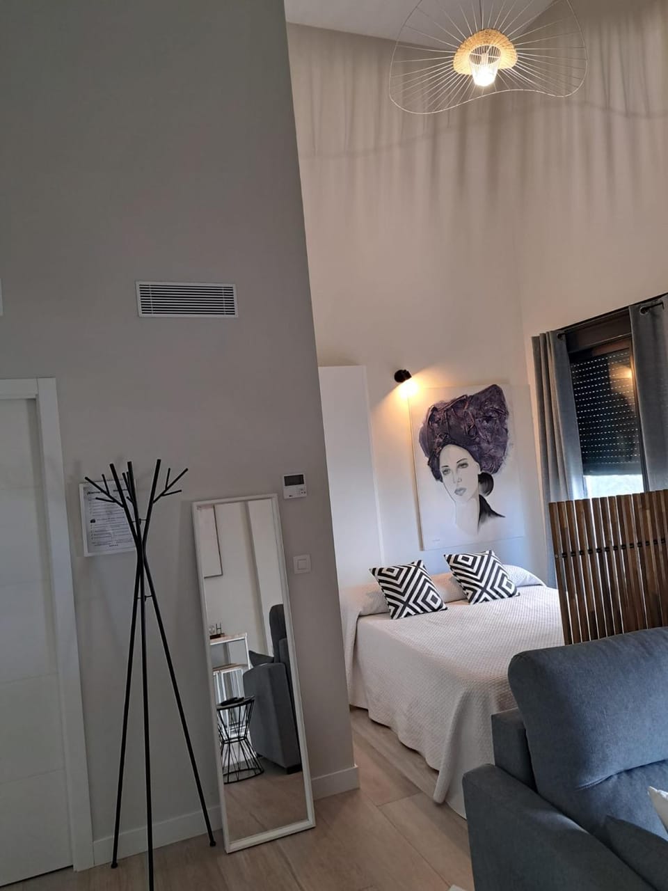Photo of the whole room