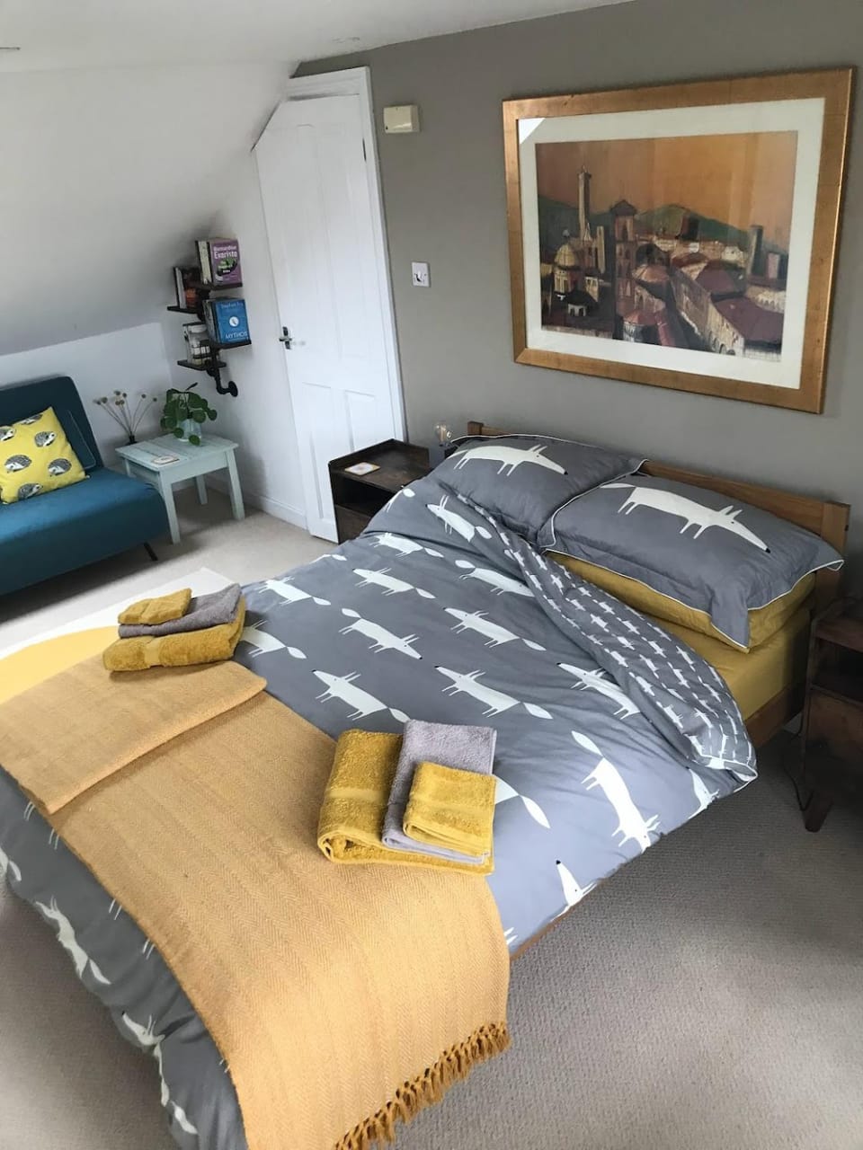 Photo of the whole room