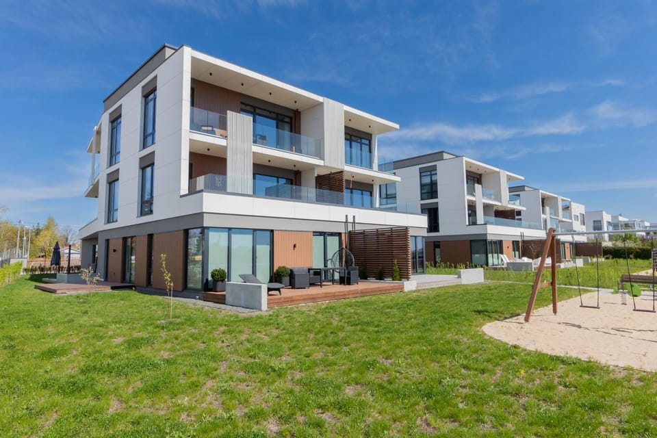 Property building, Garden