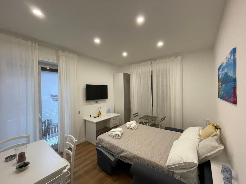 Living room, Bedroom