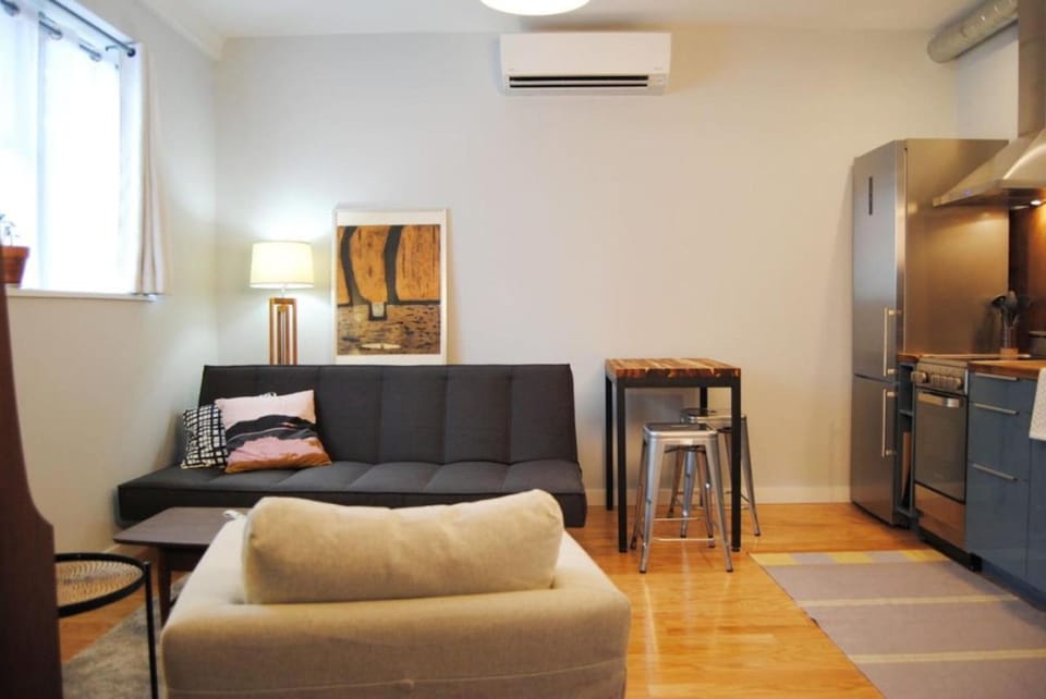 Trendy Studio in Prime South Philly Neighborhood Apartment in Philadelphia