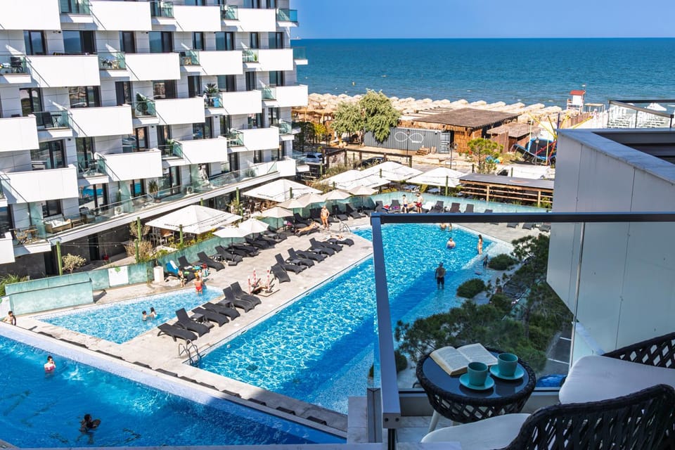 View (from property/room), Balcony/Terrace, Pool view, Sea view, Swimming pool