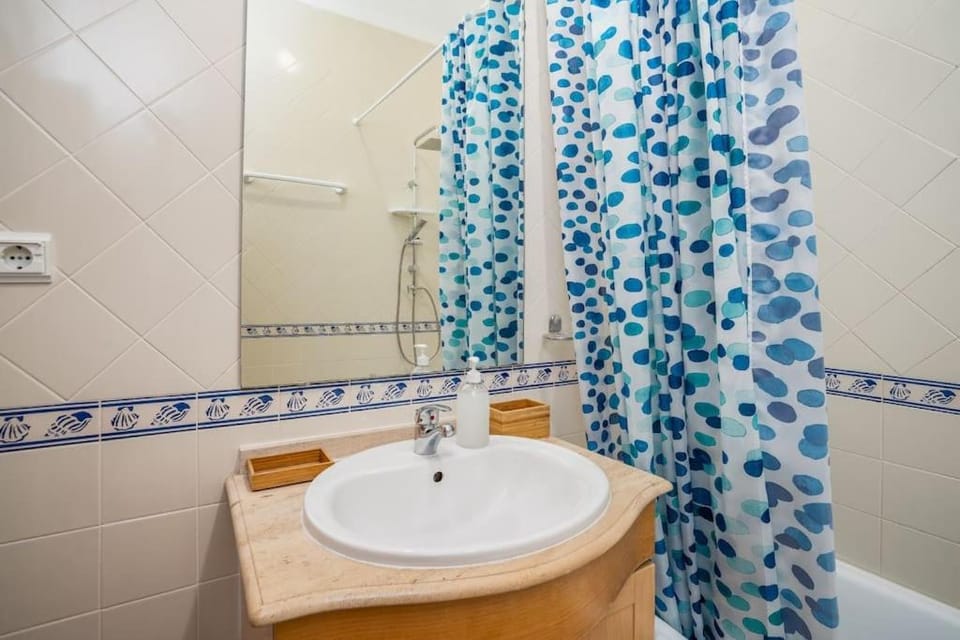 Bathroom, Bath