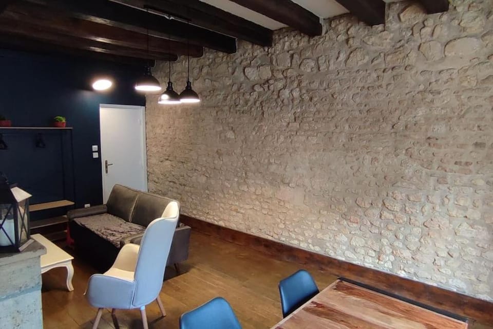 102 Duplex Familial de Charme avec Colombages en Immersion Historique et Confort au Cœur de la Ville Apartment in Bourges