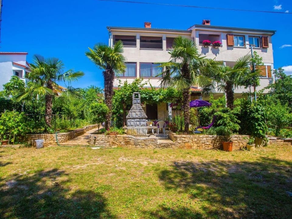 Property building, BBQ facilities