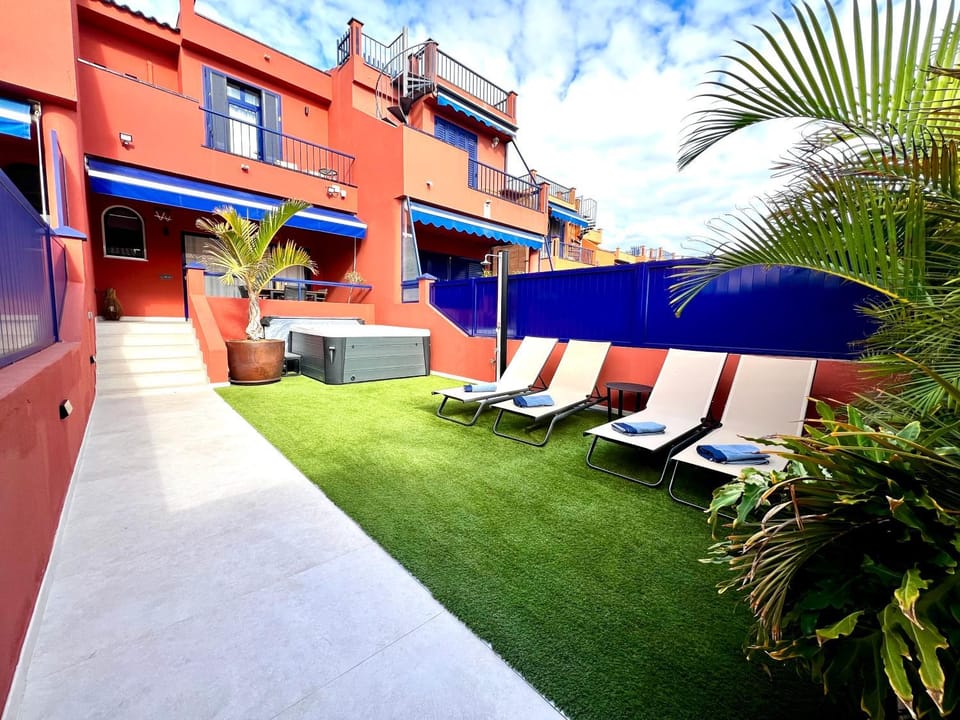 Garden, sunbed