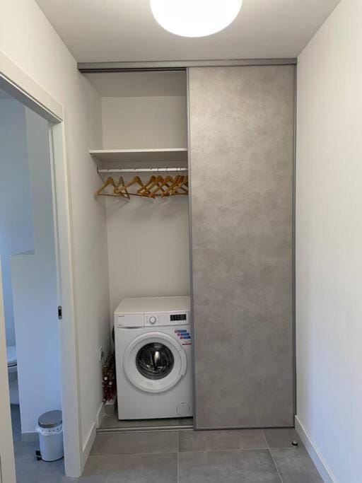 Superbe appartement neuf avec parking sur place Apartment in Corsica