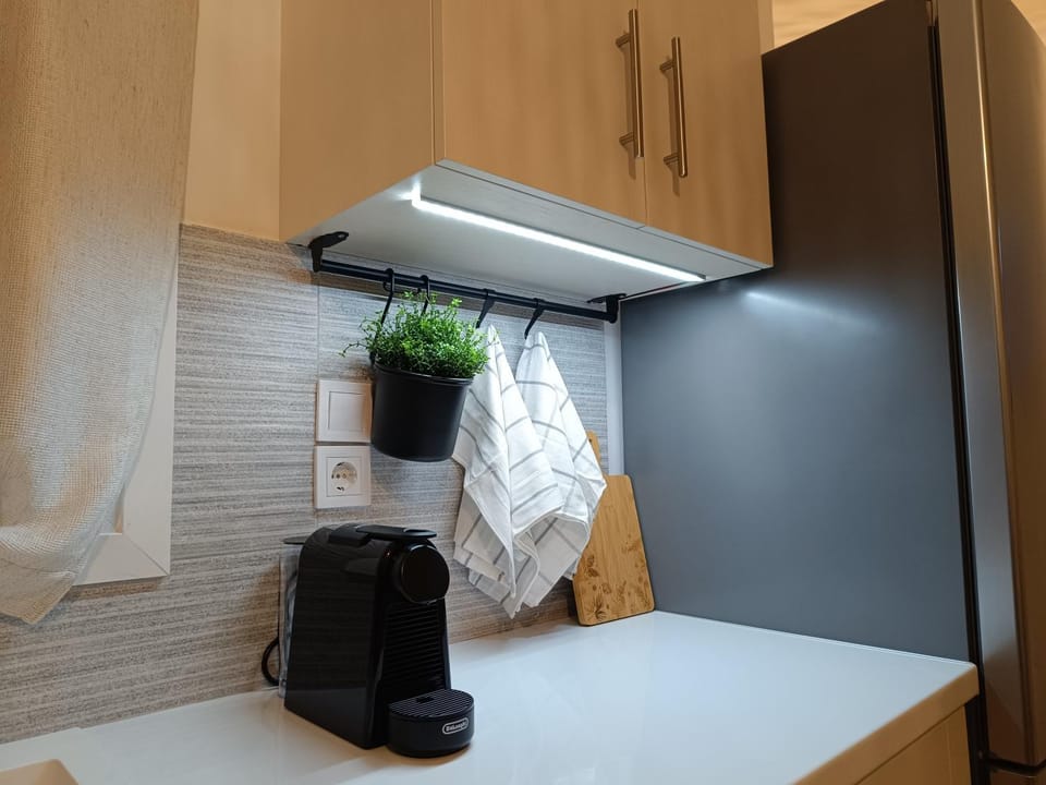 Coffee/tea facilities, Kitchen or kitchenette, towels