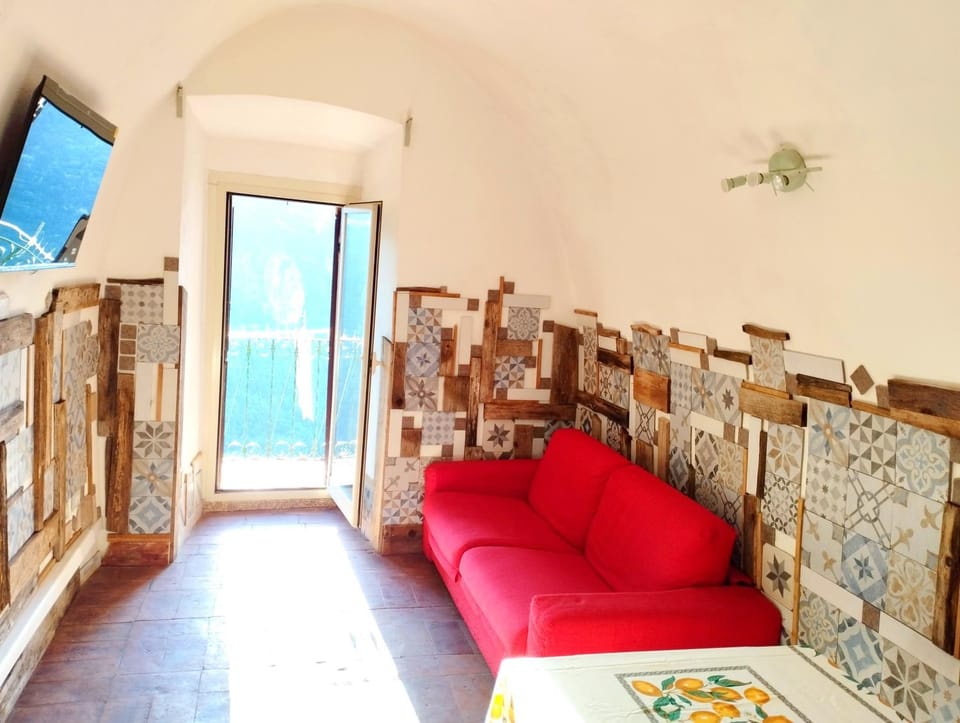 Communal lounge/ TV room, TV and multimedia, Living room