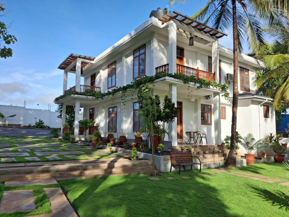 Property building, Natural landscape, Garden, Garden view