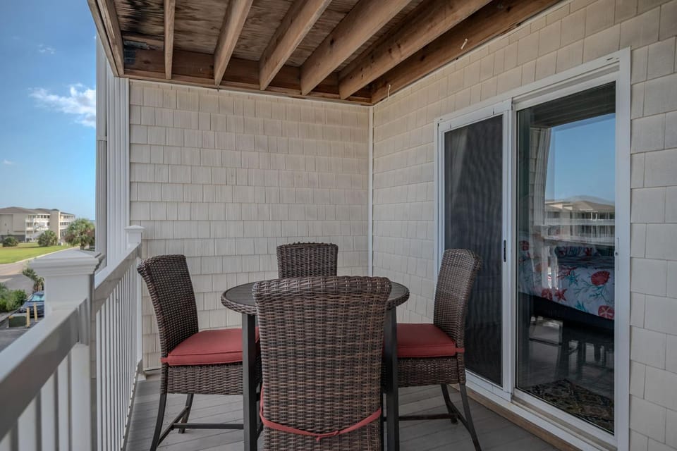 My Favorite Seascape by Oak Island Accommodations Apartment in Oak Island