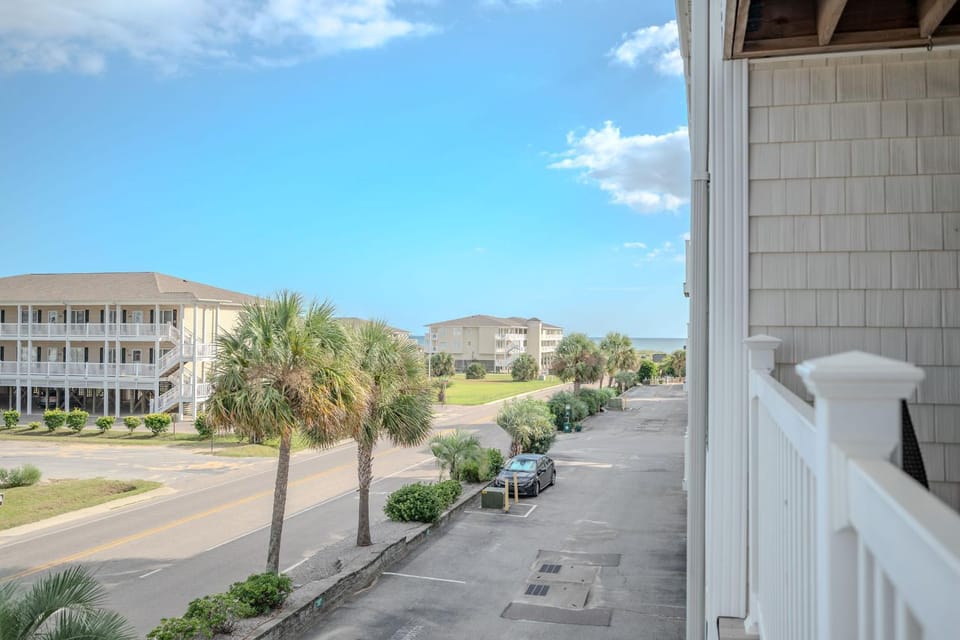 My Favorite Seascape by Oak Island Accommodations Apartment in Oak Island
