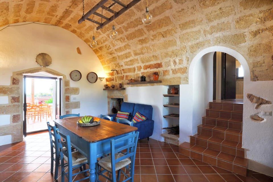 Kitchen or kitchenette, Living room, Seating area, Dining area, Garden view, fireplace