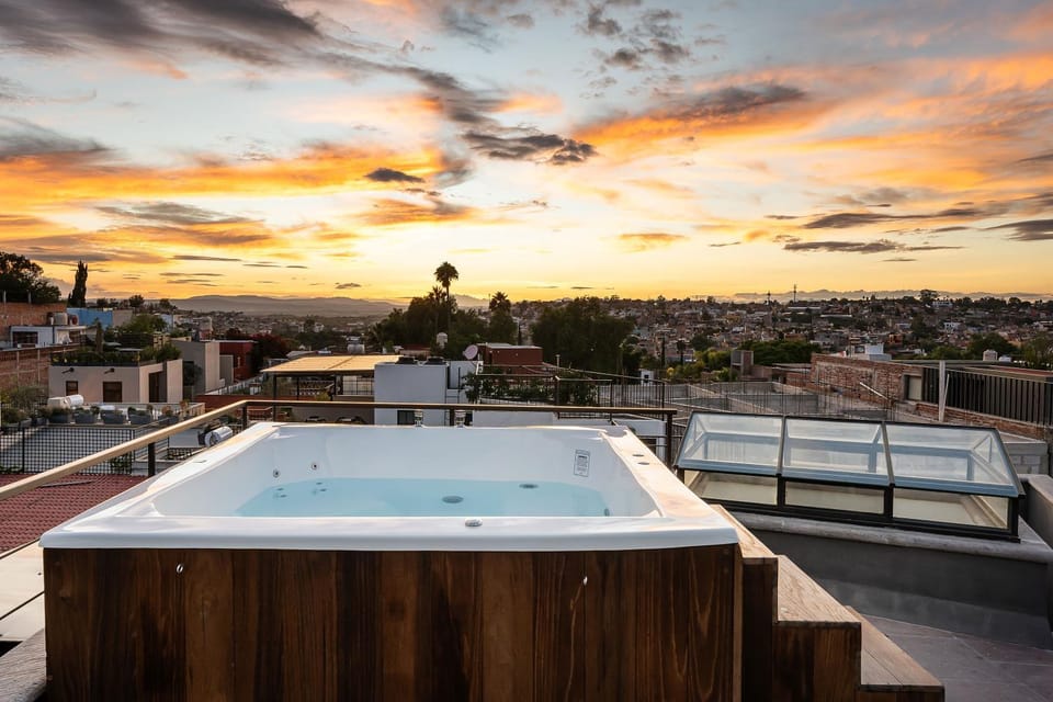 Hot Tub, Hot Tub, View (from property/room), View (from property/room)