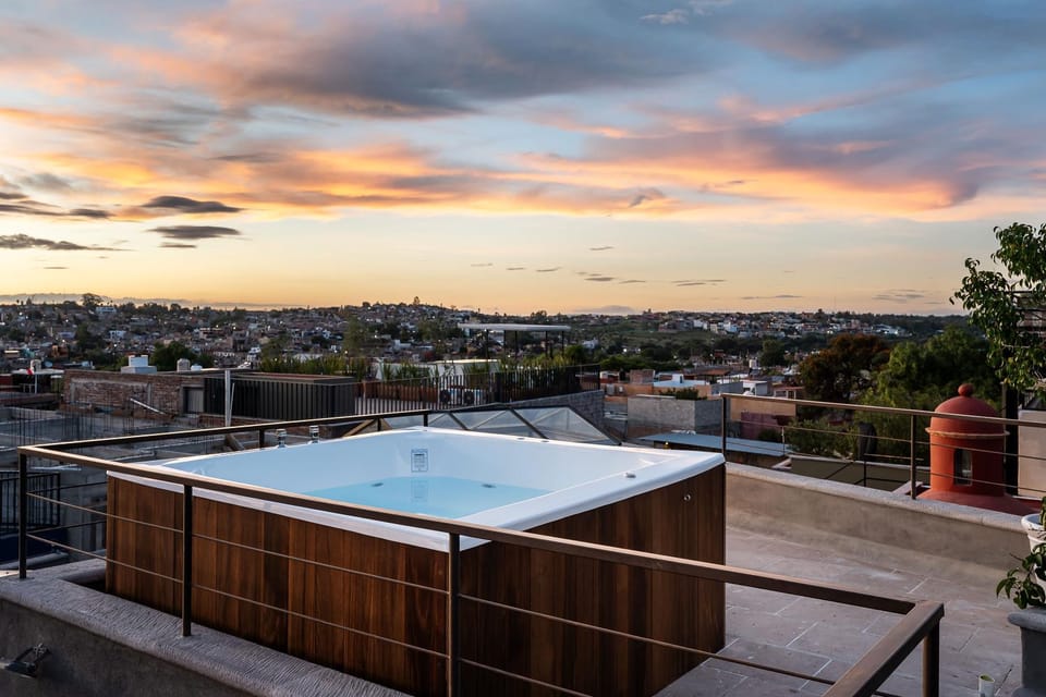 Hot Tub, Hot Tub, View (from property/room), View (from property/room)