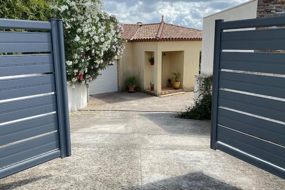 Jolie villa avec piscine Villa in Occitanie