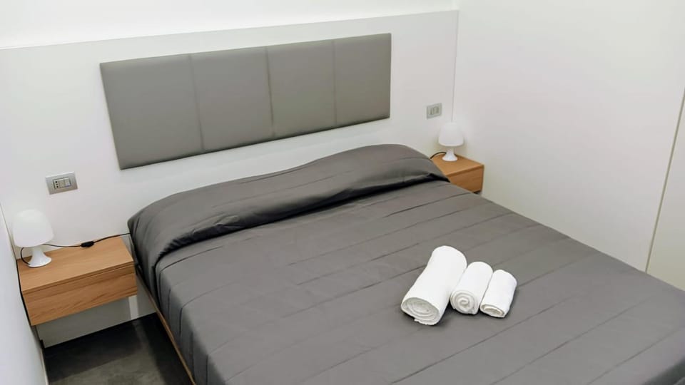 Bed, wedding