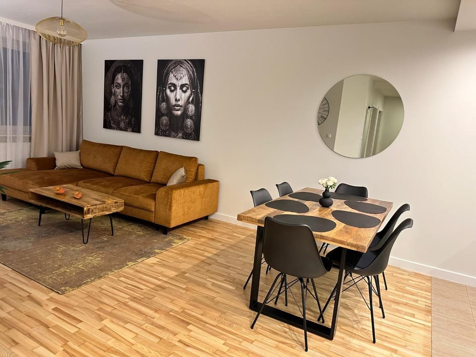 Living room, Dining area