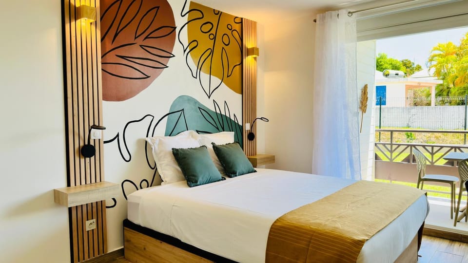 Bed, View (from property/room), Balcony/Terrace, Photo of the whole room, Bedroom