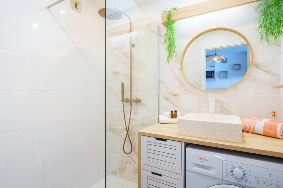 Shower, Bathroom
