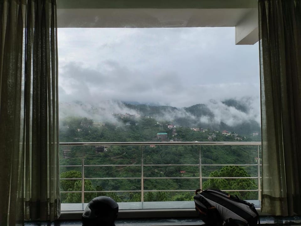 You and Me at Twin Oaks kasauli Apartment in Himachal Pradesh