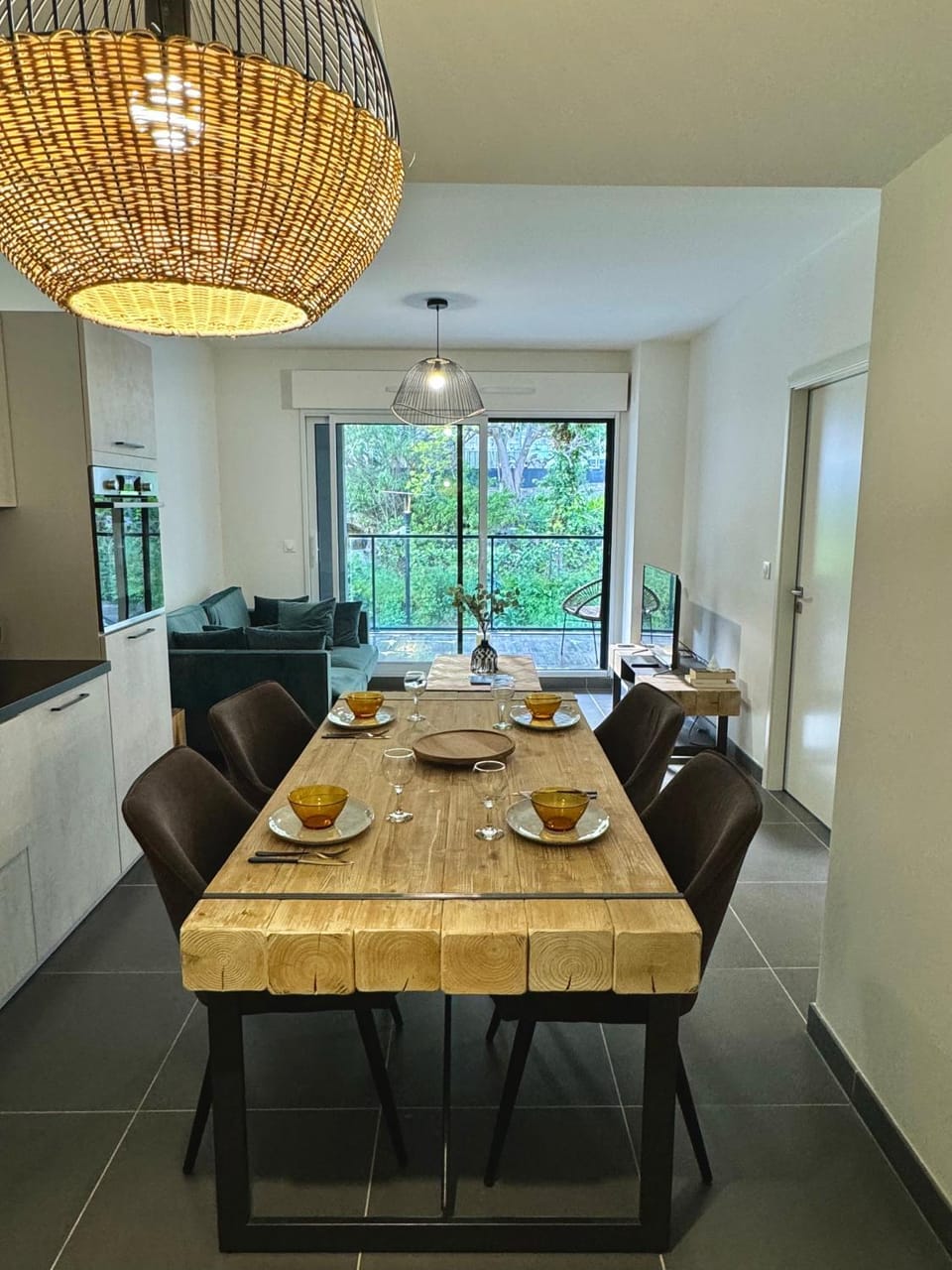 Living room, Dining area