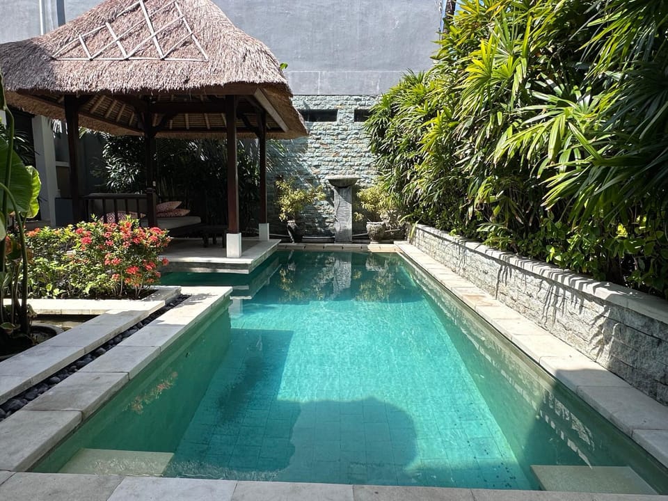 Garden, Swimming pool