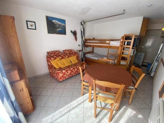 Bed, kitchen