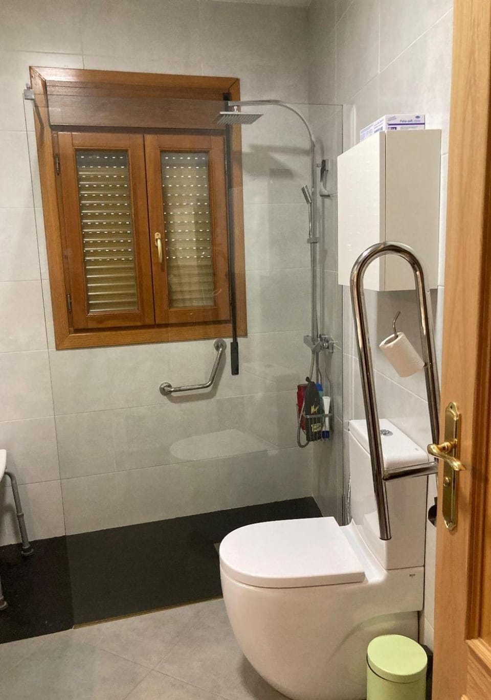 Shower, Bathroom, towels
