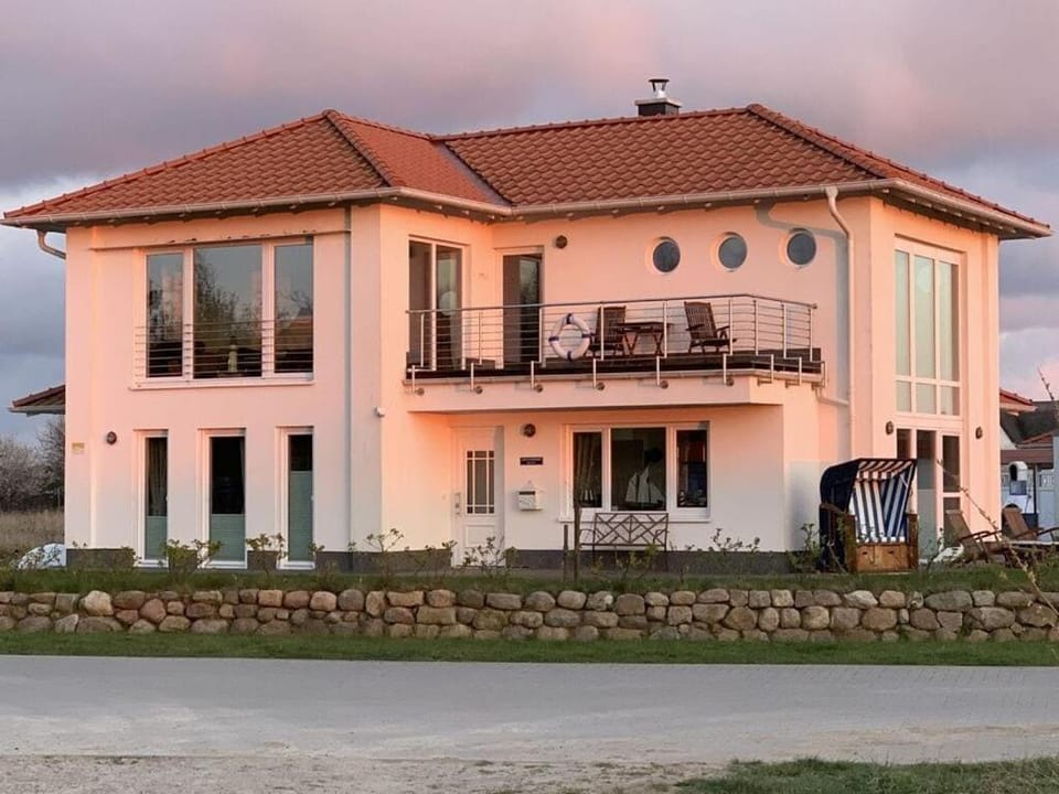 Property building, Other